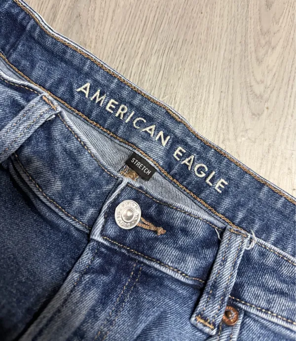 American Eagle Mom Jeans - Image 4