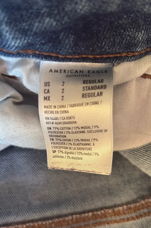 American Eagle Mom Jeans - Image 2