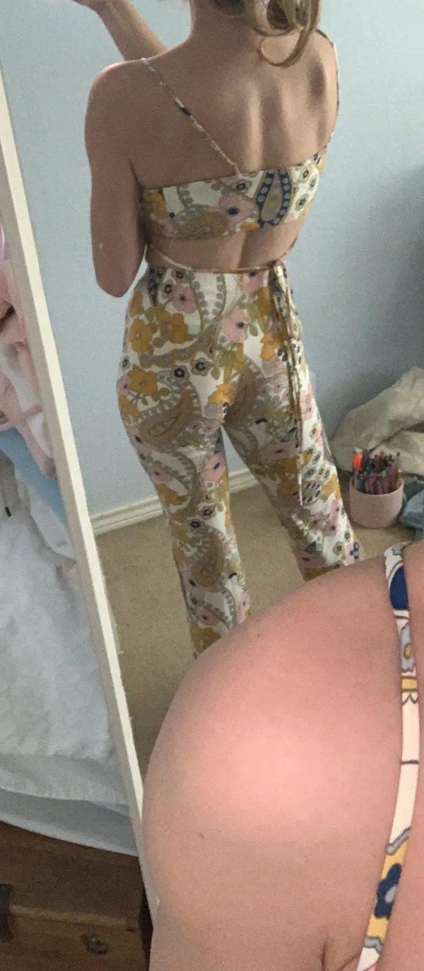 Floral Two Piece Spring Fit!!! - Image 2