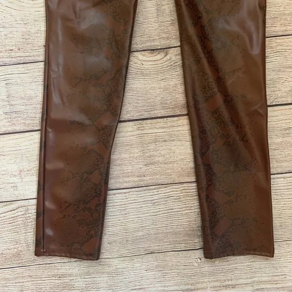 Nasty Gal faux leather snake print size 4 leggings NWT Pull On Pants - Image 4