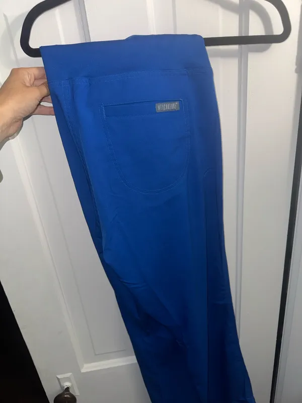 Maternity scrub pants - Image 3