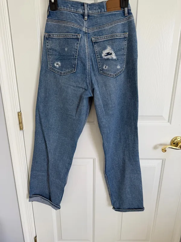 American Eagle High-Rise Jeans - Image 4
