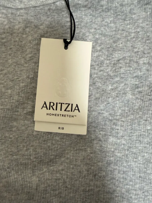 Aritzia TNA Tank Top - Image 3
