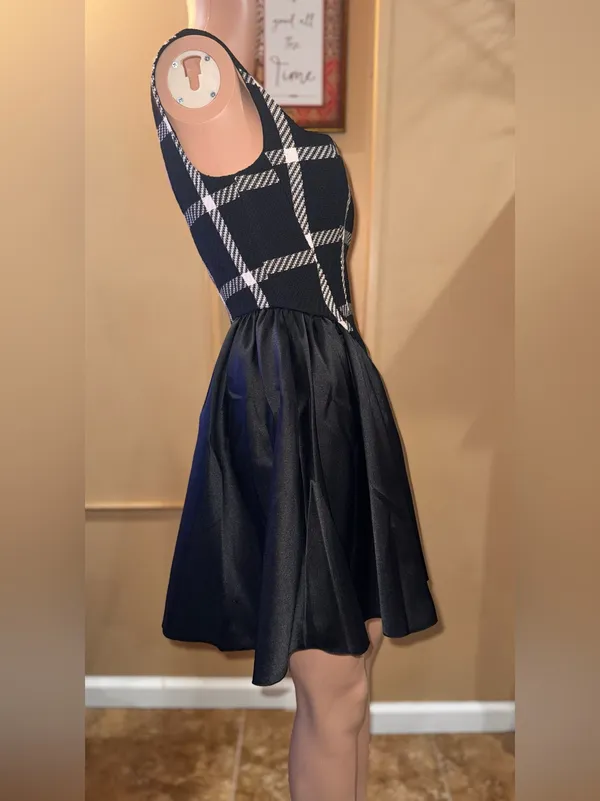 ASOS LUXE Curve Bouclé Corset Skater Mini Dress Size 8 NWT - Image 2