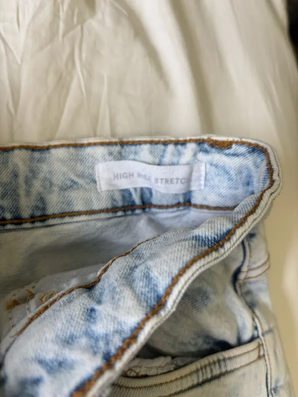 Cotton On hi rise shorts  - Image 3