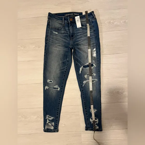 American Eagle Outfitters Women's Dark Blue Distressed Jeans - Image 3