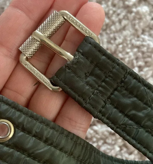Burberry wrist strap - Image 3
