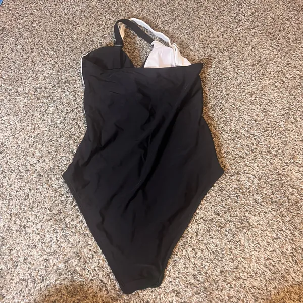 Womens Black White Colorblock Ruched One Piece‎ Swimsuit Size S Halter Neck - Image 2