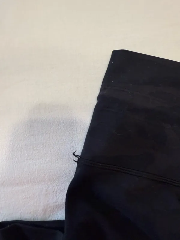 Vuori Black Camo Leggings - Image 6