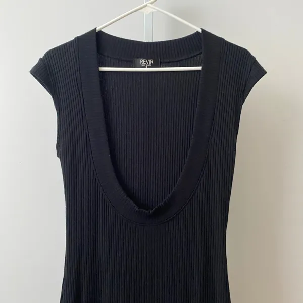 REVIR Ribbed Office Siren Clean Minimalist Deep Scoop Neck Midi Dress S Black - Image 2