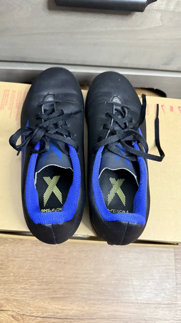 Adidas Boys X Speedflow Black Blue Soccer Indoor Football Cleats 5.5 - Image 4