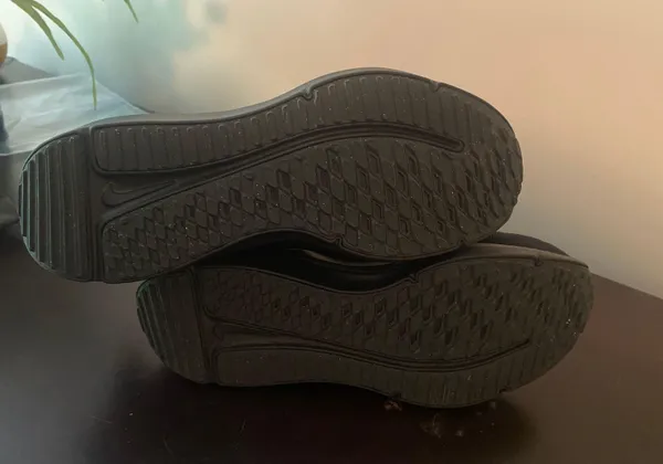 Nike Shoes - Image 4