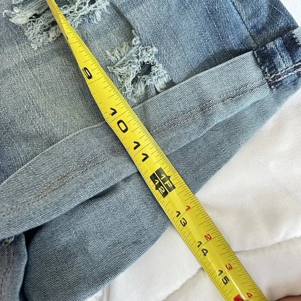 Signature by Levi Strauss Womens‎ High Rise Modern Denim Shorts Stretch - Image 5