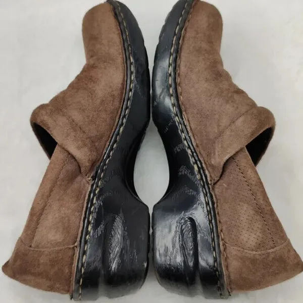 Brown suede B.0.C clogs s 7.5 - Image 4