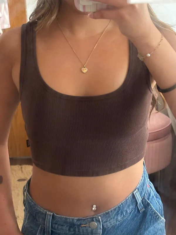 aritzia Ribbed Crop Tank Top - Image 5