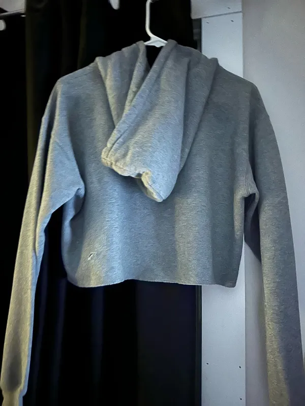 Wild Fable Grey Cropped Hoodie - Image 2