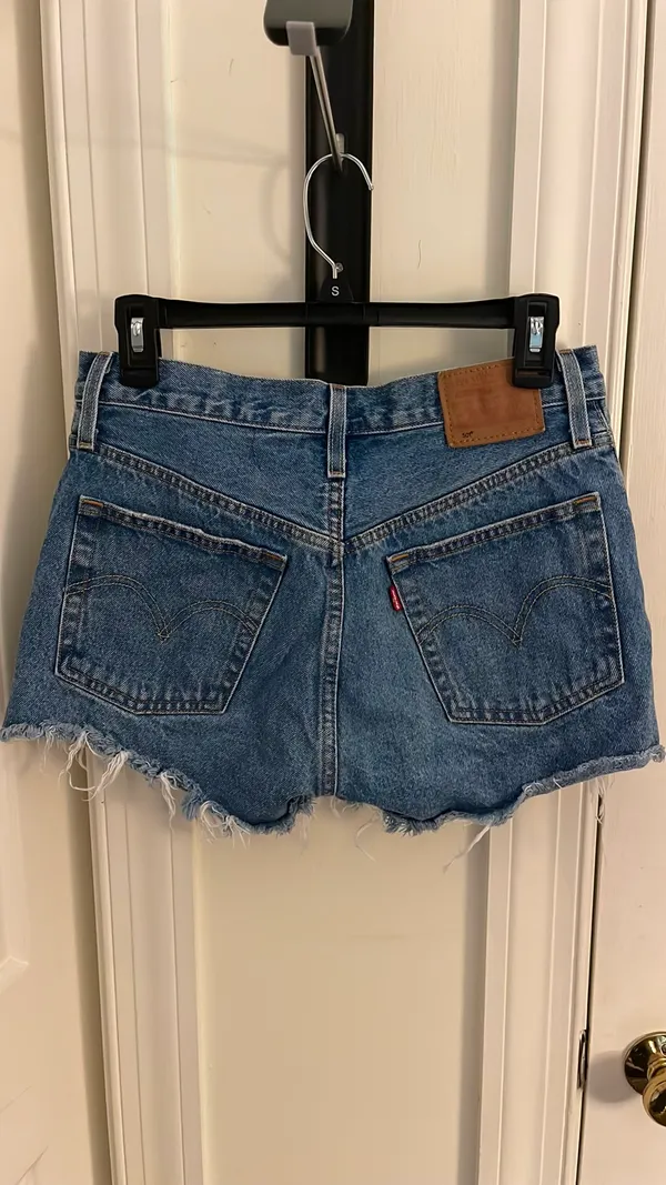 Levi’s 501 Jean Shorts - Image 3