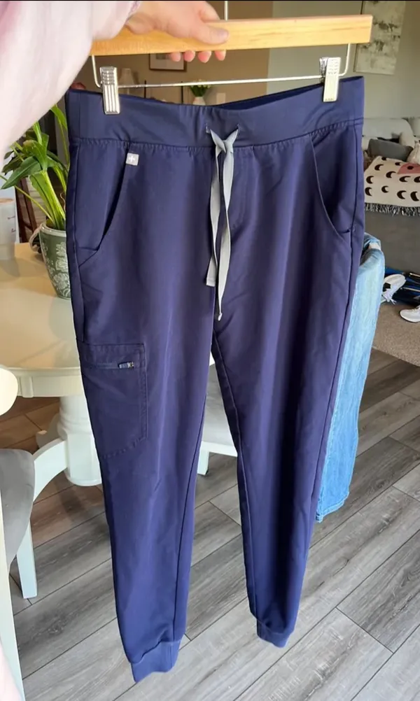 FIGS Zamora Jogger Scrub Pants - Image 3