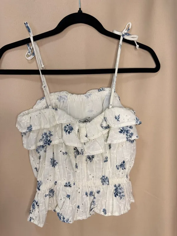 American Eagle Floral Crop Top - Image 2