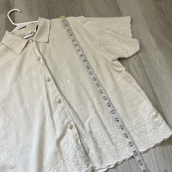 Vintage Embroidered Shirt short sleeve button up boxy crop womens Cream (medium) - Image 6