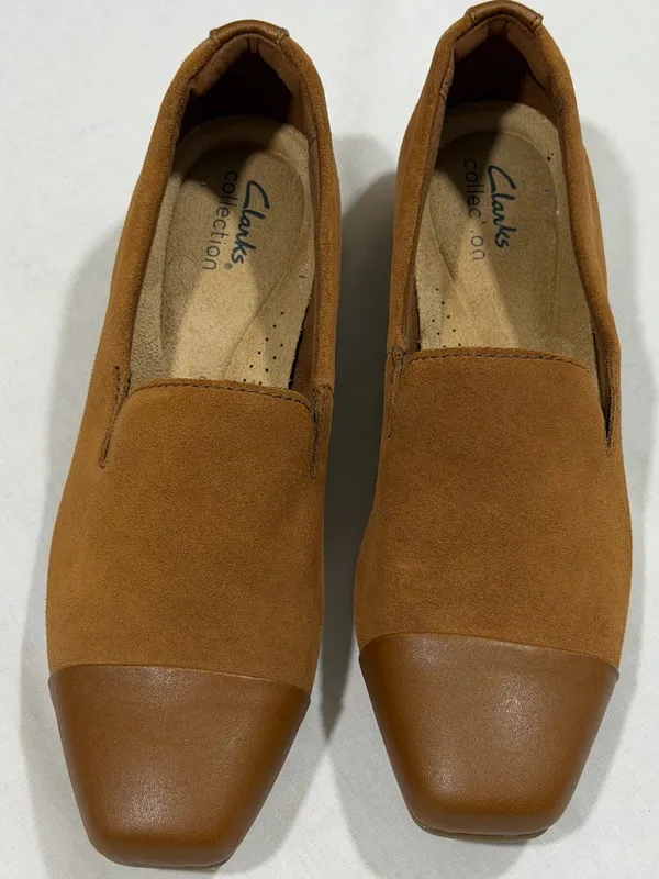 Clarks Women's Two-Tone Tan Suede & Leather Slip-On Flats Sz 8 NWOB - Image 8