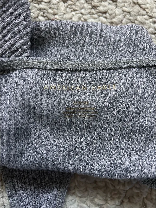 American Eagle Grey Halter Top - Image 3