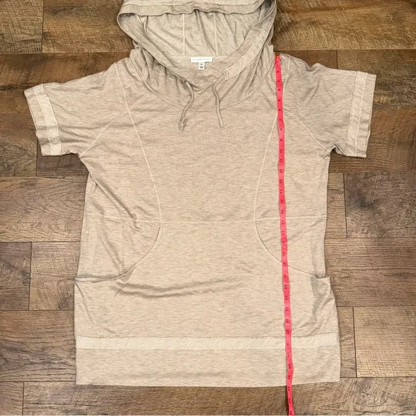 St. John Sport Short Sleeve Hooded Top - Image 12