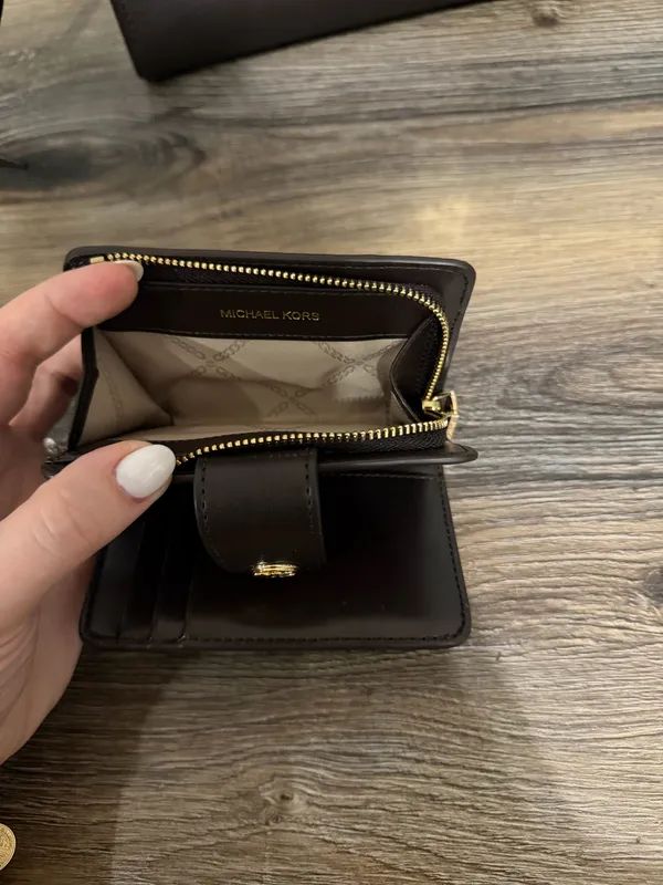 Michael Kors Purse Black Crossbody - Image 10