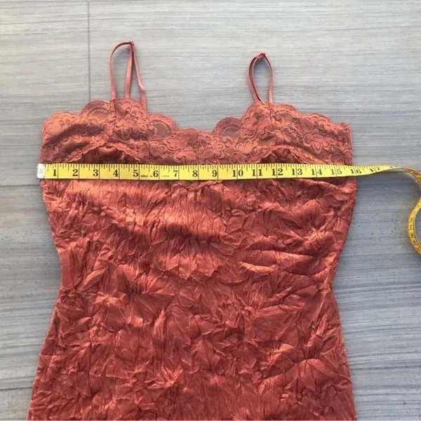 Charlotte Russe Camisole Medium Rust Orange Crinkle Lace Trim Spaghetti Strap‎ - Image 4