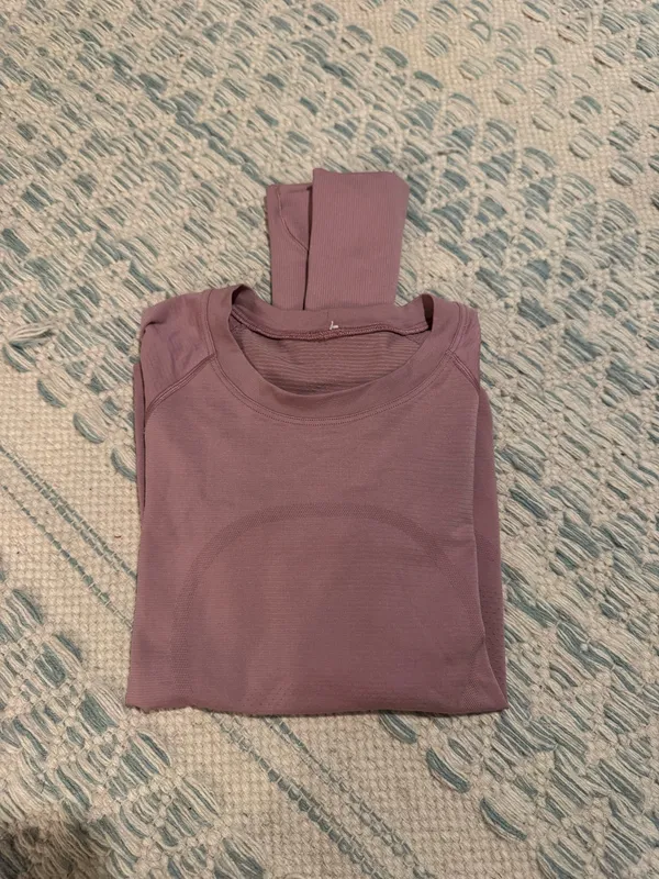 Lululemon Swiftly Tech Long Sleeve - Image 2