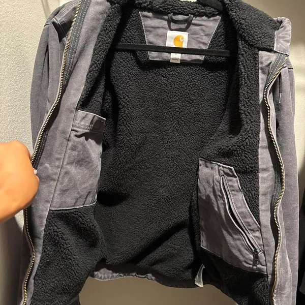 vintage 2000's faded black/ charcoal grey carhartt hooded jacket J141. Size S - Image 6