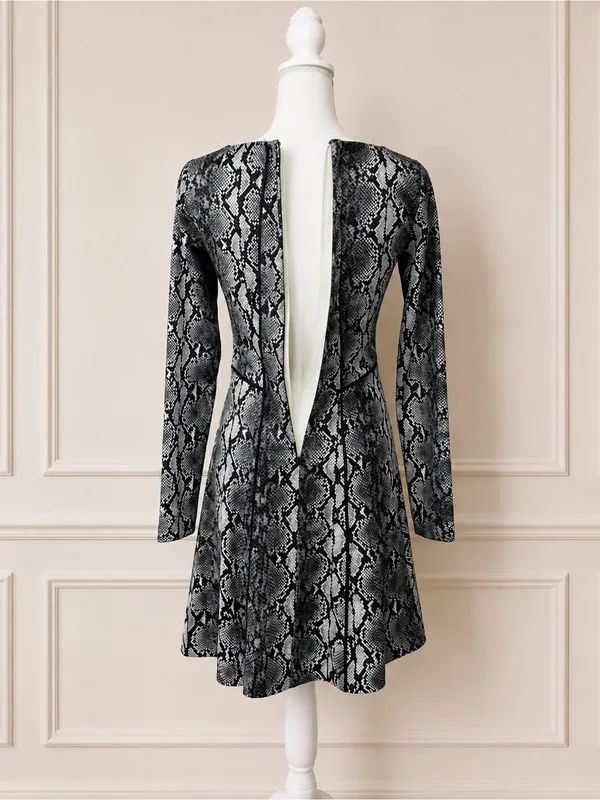 NWOT Michael Kors Snake Print Fit & Flare Dress Size 2 Black Gray Long Sleeve - Image 7
