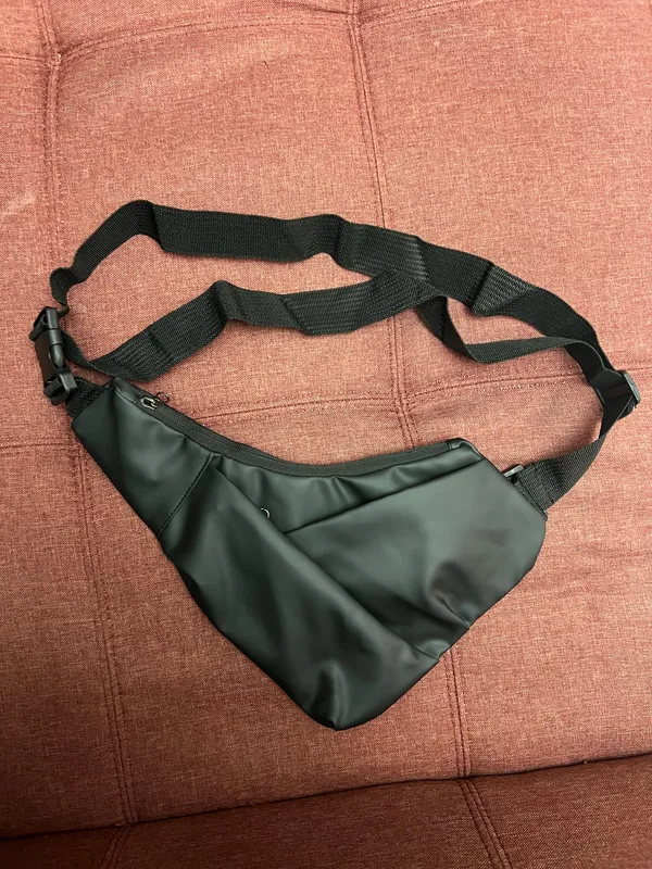 Amazon Adjustable Matte Black Shoulder Fanny Bag - Image 2