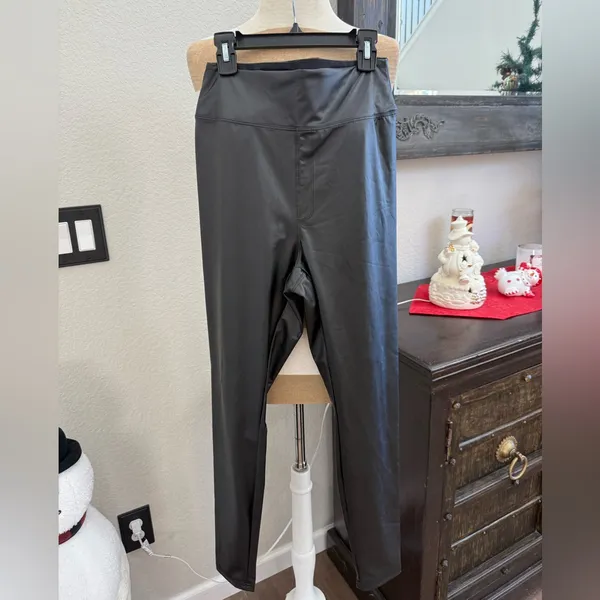 Offline by Aerie Real Luxe faux leather leggings L - Image 2
