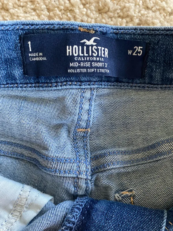 Hollister Jean Shorts Mid-Rise 3" - Image 3