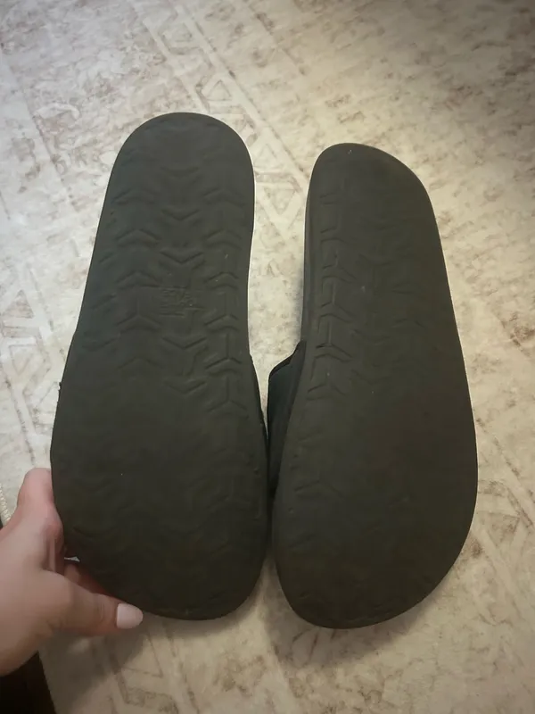 Men’s North Face Slides - Image 3