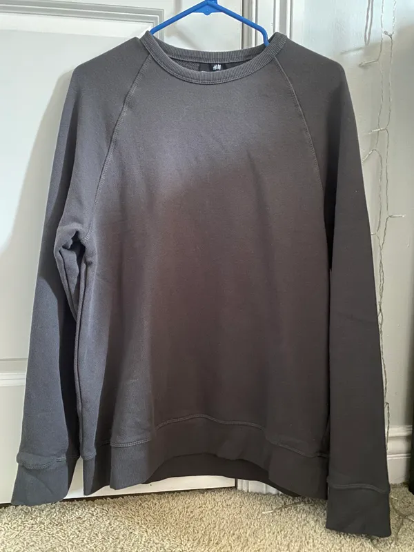 H&M Sweatshirt - Image 2