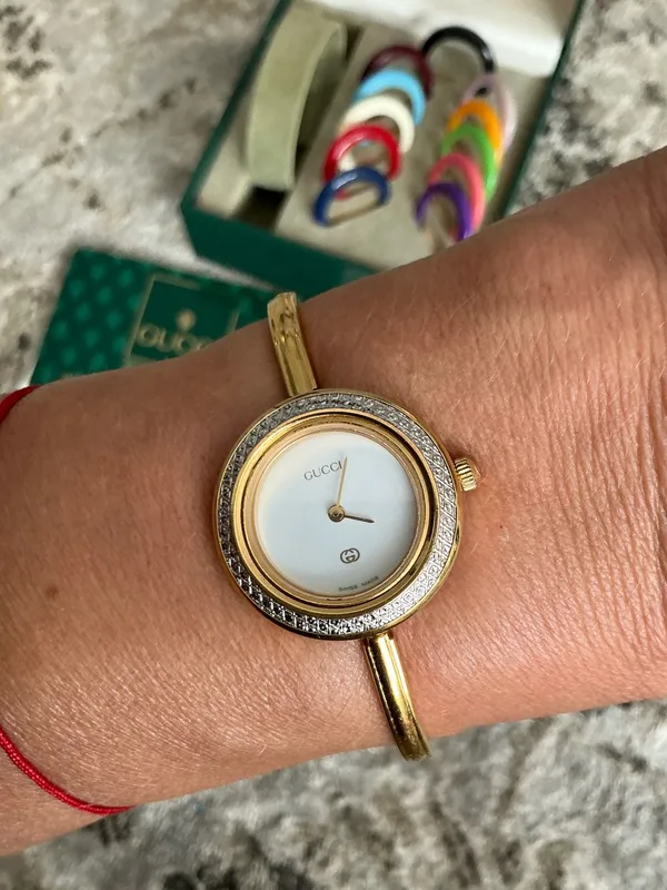Gucci DRESSY Bangle Watch set with Interchangeable bezels❤️‍🔥❤️‍🔥❤️‍🔥 - Image 5