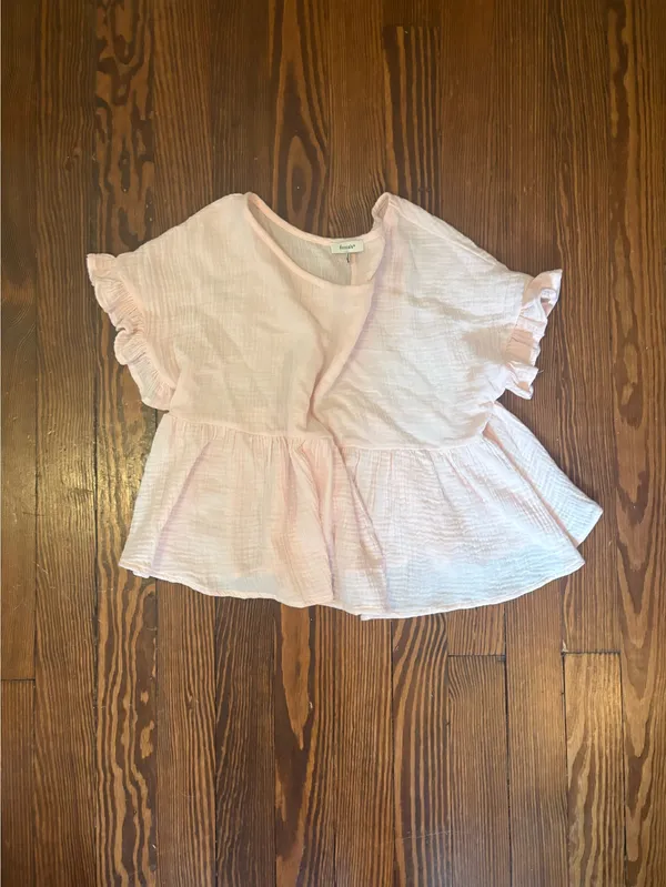 Francesca's cute flowy pink top - Image 2