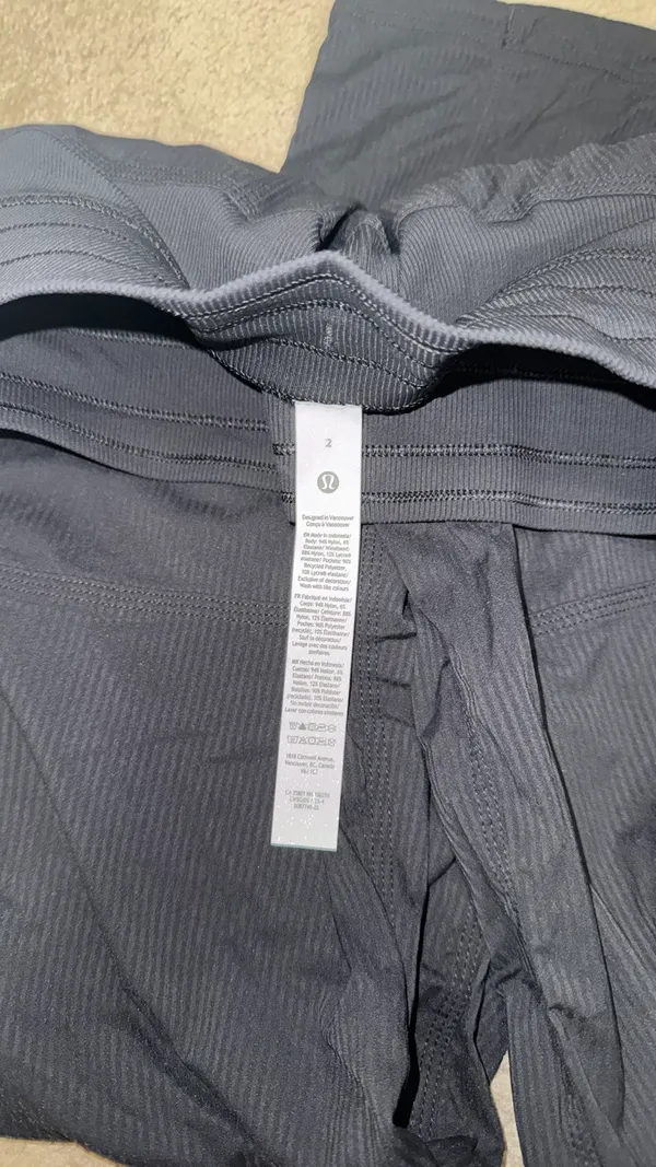 Lululemon dance pants short - Image 4