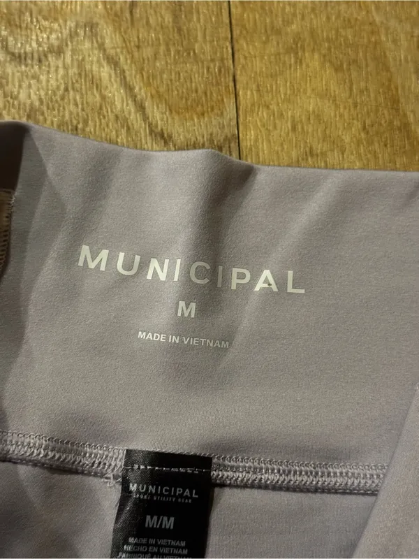 NWOT Municipal Women's 4AM Club Biker Shorts Purple Size Medium - Image 4