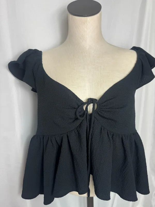 Urban Outfitters Y2K Sierra Black Keyhole Babydoll Ruffle Peplum Crop Blouse L - Image 3