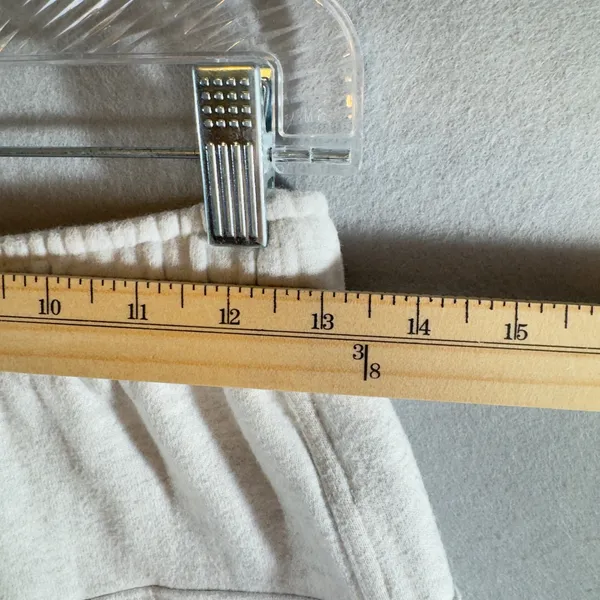 598 | Aritzia Sweatfleece Mega Fit‎ Cargo Mini Skirt Heathered Oatmeal XS - Image 4
