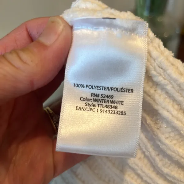 Cozy Cream Chenille Cable Knit Sweater - Image 11
