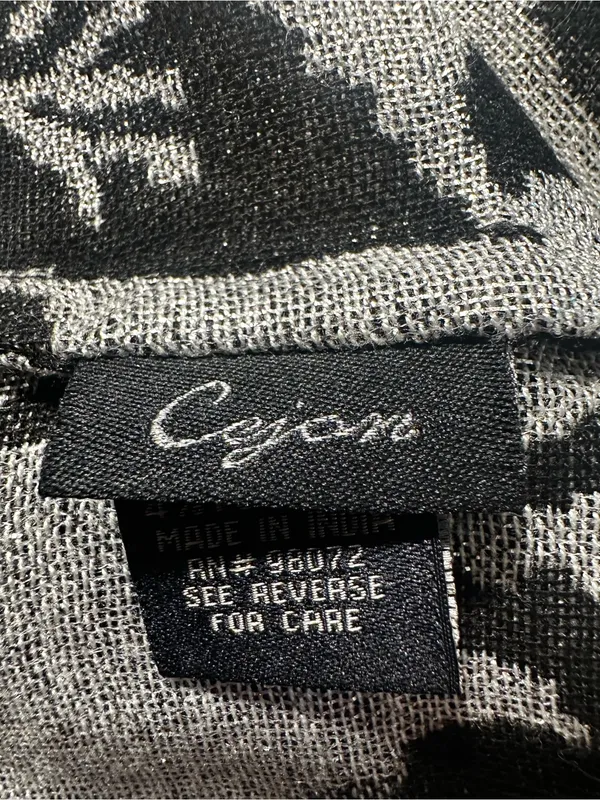 Cejon Black and White Bird Jacquard Wrap Scarf - Image 4