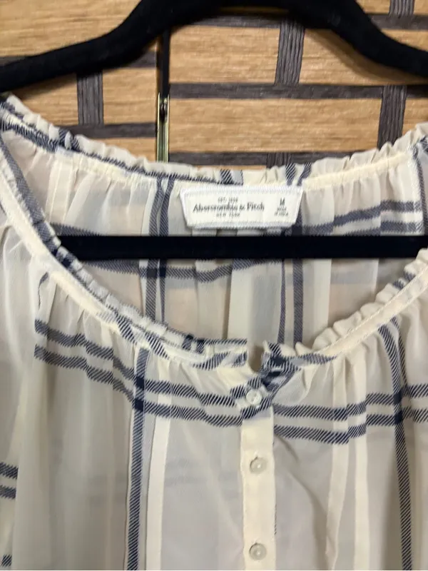Abercrombie & fitch white and blue plaid sheer top size medium - Image 7