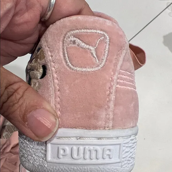 Puma Basket Heart Hyper Embroidery women's shoes size 7 - Image 11