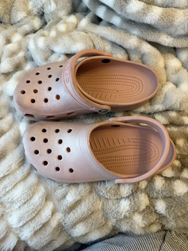 Pink shimmering Crocs  - Image 5