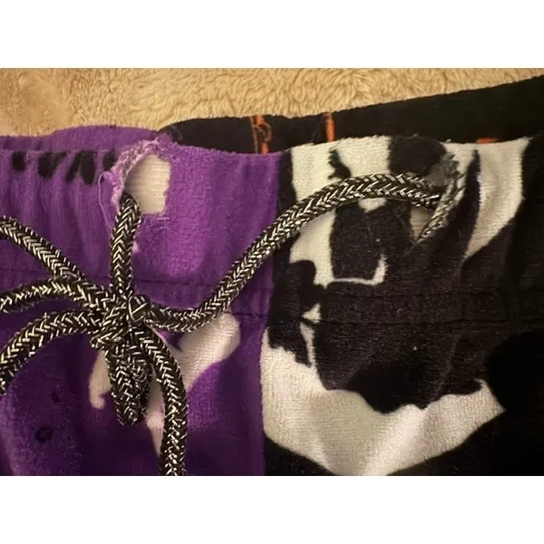 Disney Hocus Pocus Pajama Set Womens XL Purple Black Fleece Lounge Pants Tee - Image 3