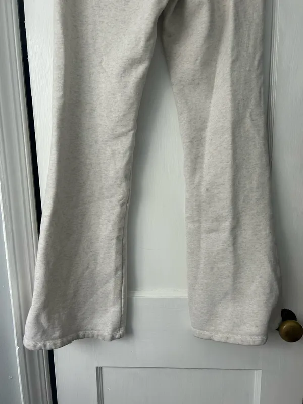 Brandy Melville Grey Sweatpants - Image 4